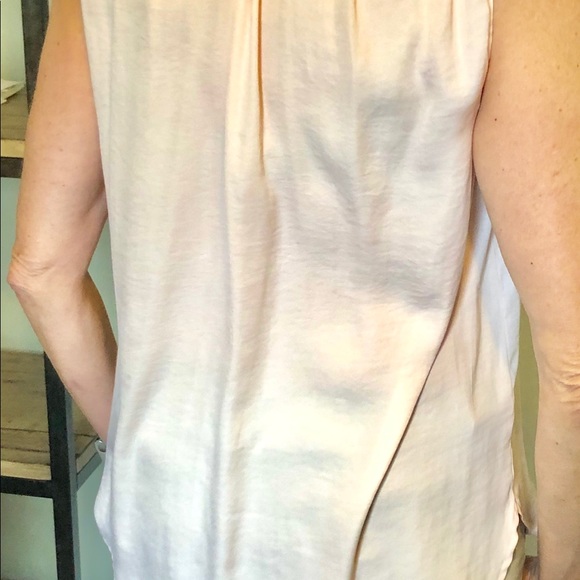 🎈 Loft Silky Blush Pink V Neck Ruffle Top - Picture 4 of 5